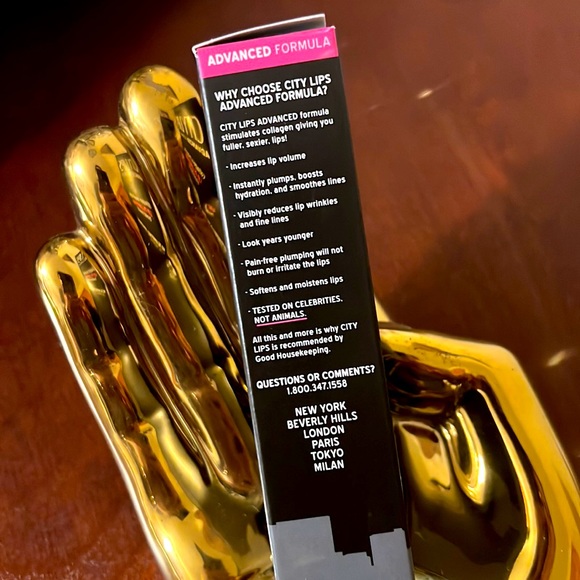 CITY LIPS. LIP PLUMPING. Advanced Formula. Clear - Picture 3 of 7